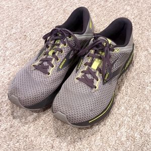 Brooks Adrenaline GTS 22